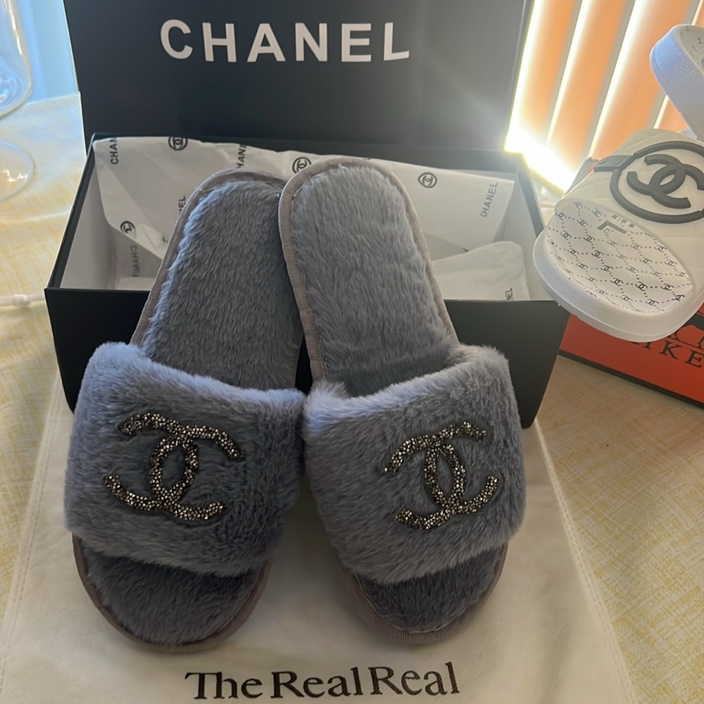 Cozy Faux Fur Slide BLACK/silver🔥House Slipper size 7NEW 38/39🔥🔥🫵🏻foe you❤️